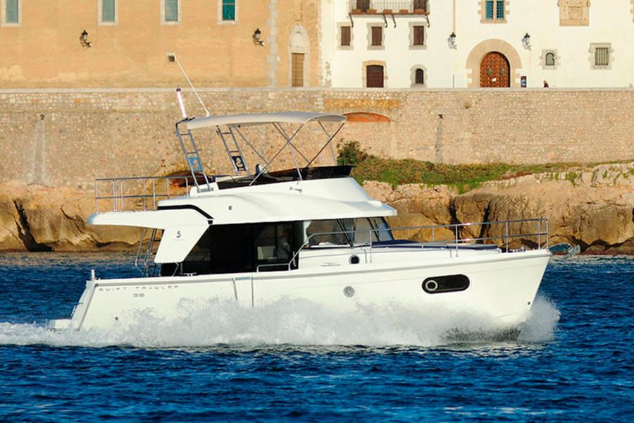 The Beneteau Swift Trawler 35 in operation